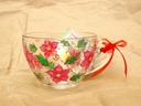 Чашка з рожевими квітами