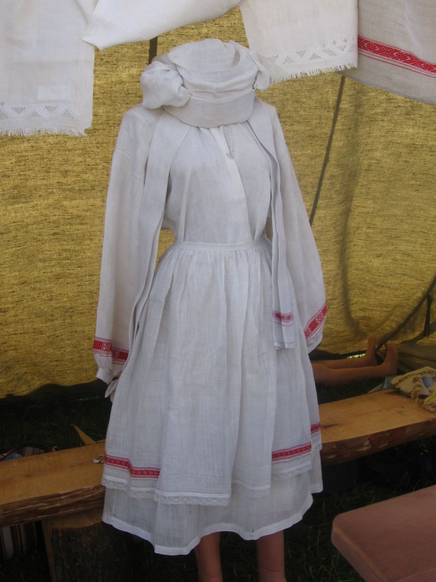 Історичне серпанкове вбрання