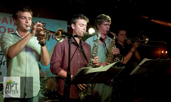 Summer Jazz Night: New Generation: EIGHT PARTS