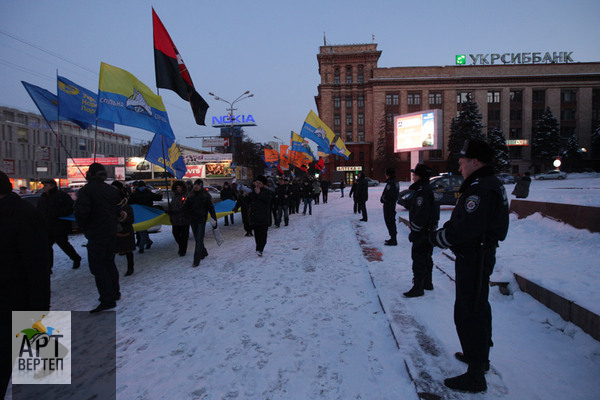 Фотозвіт з урочистої ходи, присвяченої Дню пам'яті героїв Крут. Дніпропетровськ. 29 січня