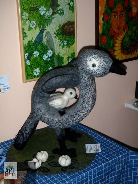 Ввідкриття виставки Євгенії Лебедєвої "Птаха у святковому вбранні"