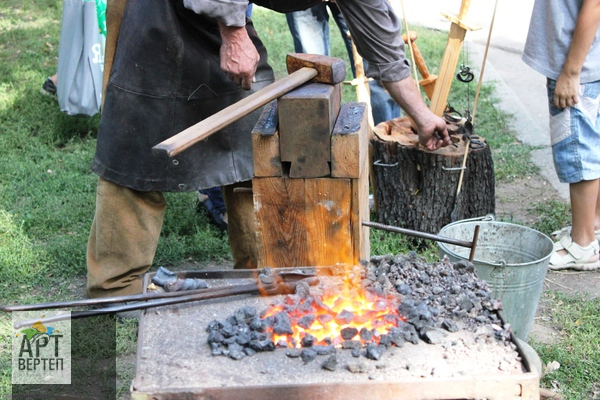 Гончарне коло 2012