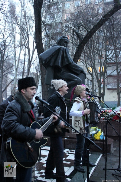 Гурт «Вертеп» заспівав гайдамацьких пісень до 199-ї річниці з Дня Народження Тараса Григоровича