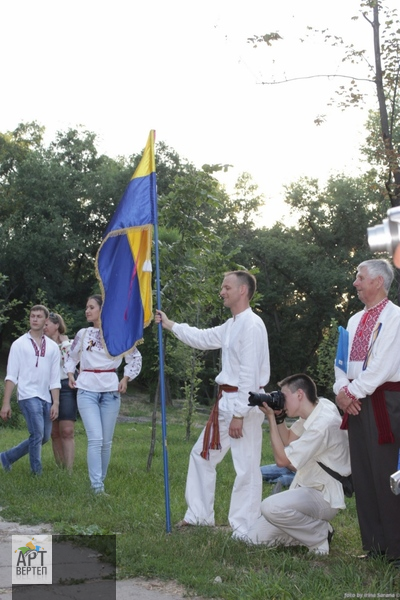 Хода "Вишиванковий Всесвіт" у Дніпропетровську (14.06.2013)