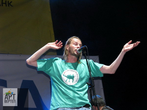Фотозвіт з фестивалю Підкамінь-2008