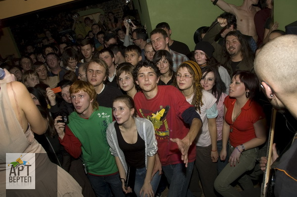 Презентація книги «Добло і Зло» та концерт гурту «Qarpa» в Дніпропетровську 7.11.2008
