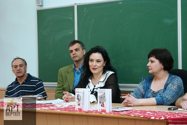 Творча зустріч із письменниками-лауреатами та дипломантами конкурсу «Коронація слова» в Дніпрі (17.05.10)
